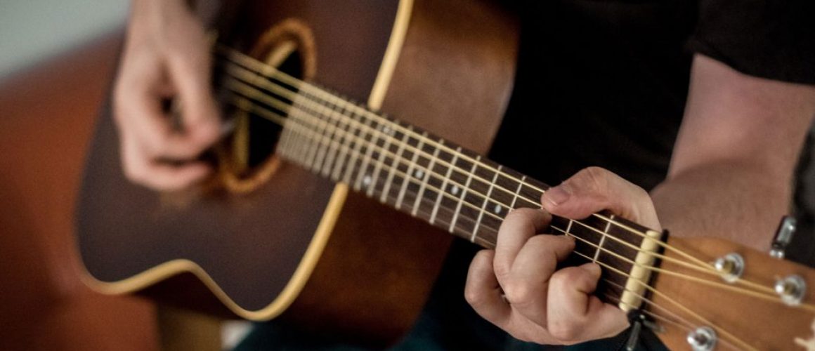 Become a Guitar Expert in 5 Days Become a Guitar Expert in 5 Days